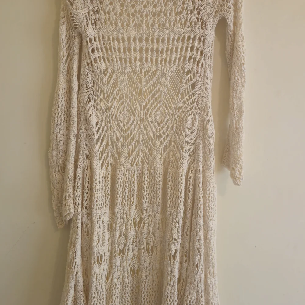 Mossimo Supply Co. Cream Crochet Open-Weave Cardigan - Picture 2 of 4